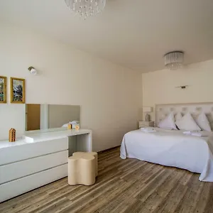 Unique Charles Bridge 2bdr Apartment. , Prague Czech Republic
